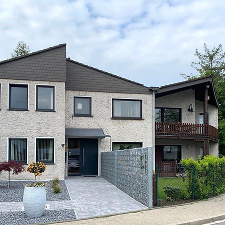Besotel Erkrath- Schicke Fewo Oder Apartments Zentral Naehe Bahnhof Und Autobahn Im Neandertal Mit Glasfaser Wlan Und Freies Parken Exteriér fotografie